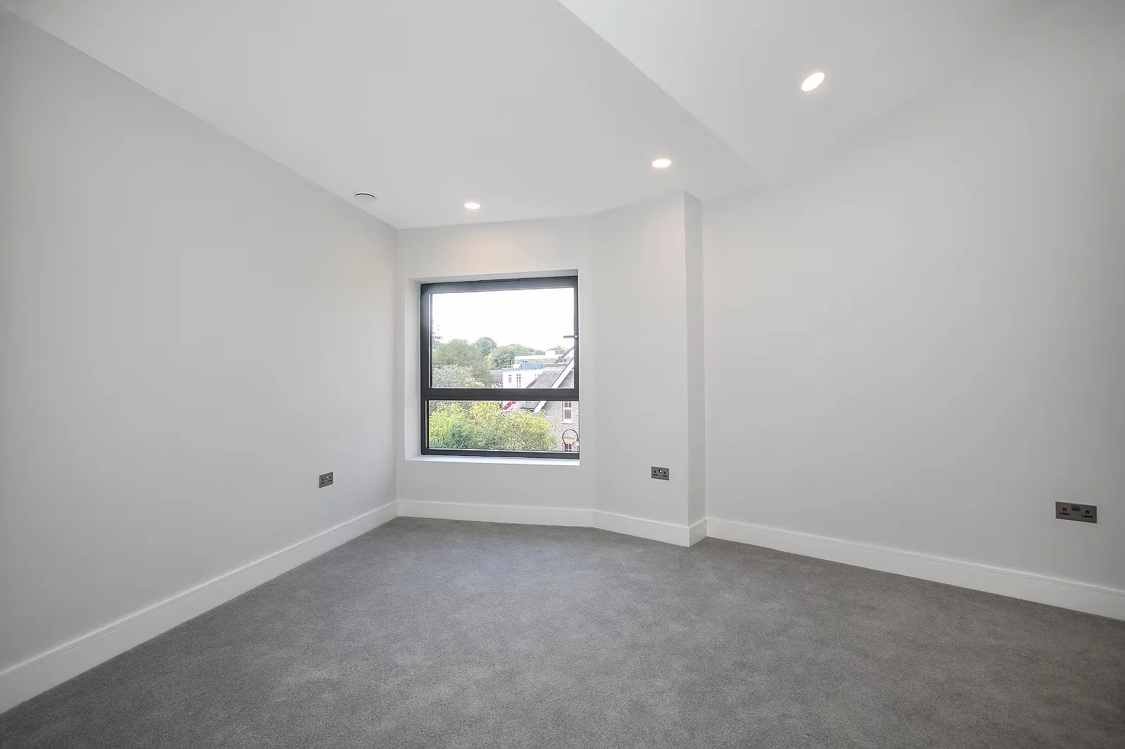 Edward Road — Coulsdon, London, photo 12