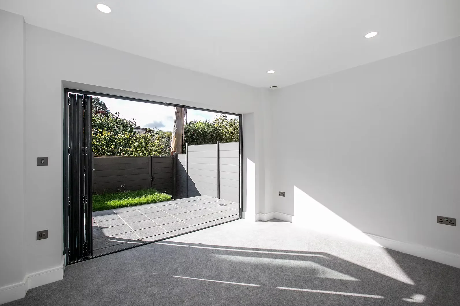 Edward Road — Coulsdon, London, photo 14