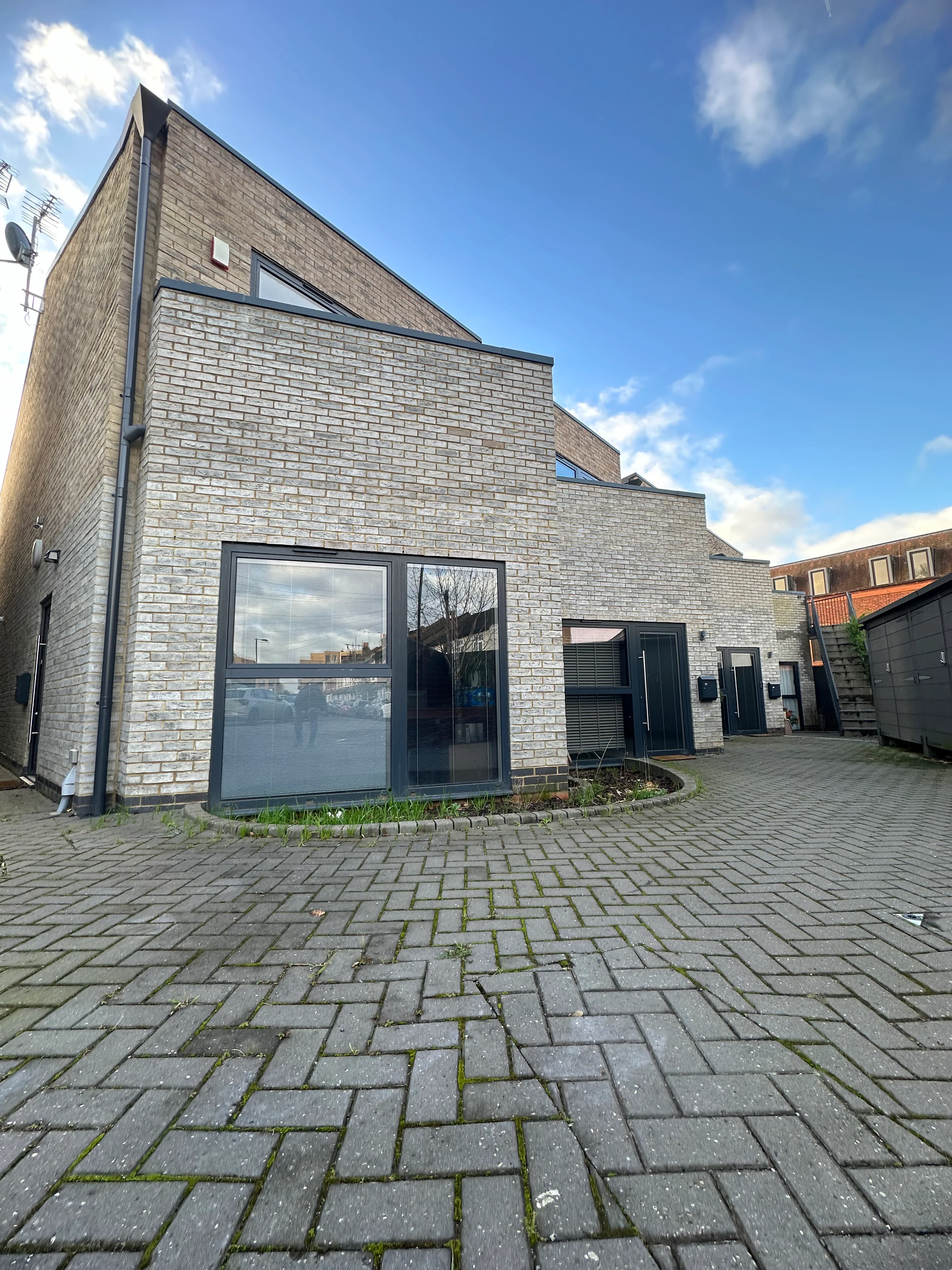 Edward Road — Coulsdon, London, photo 3