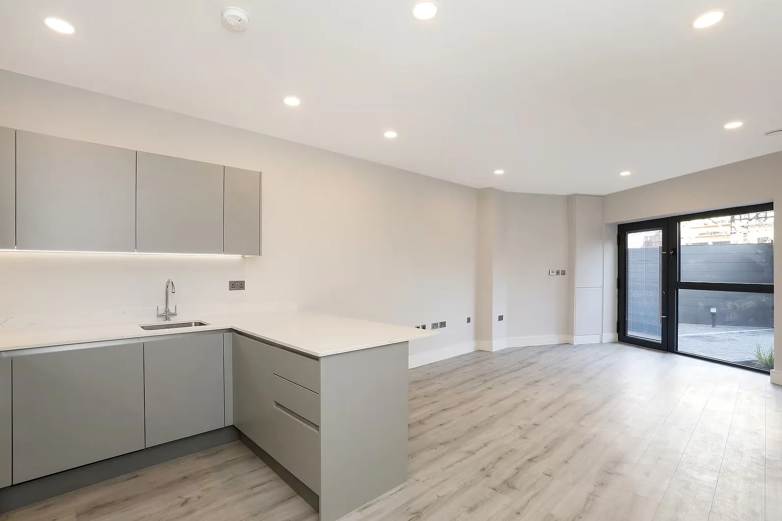 Edward Road — Coulsdon, London, photo 5