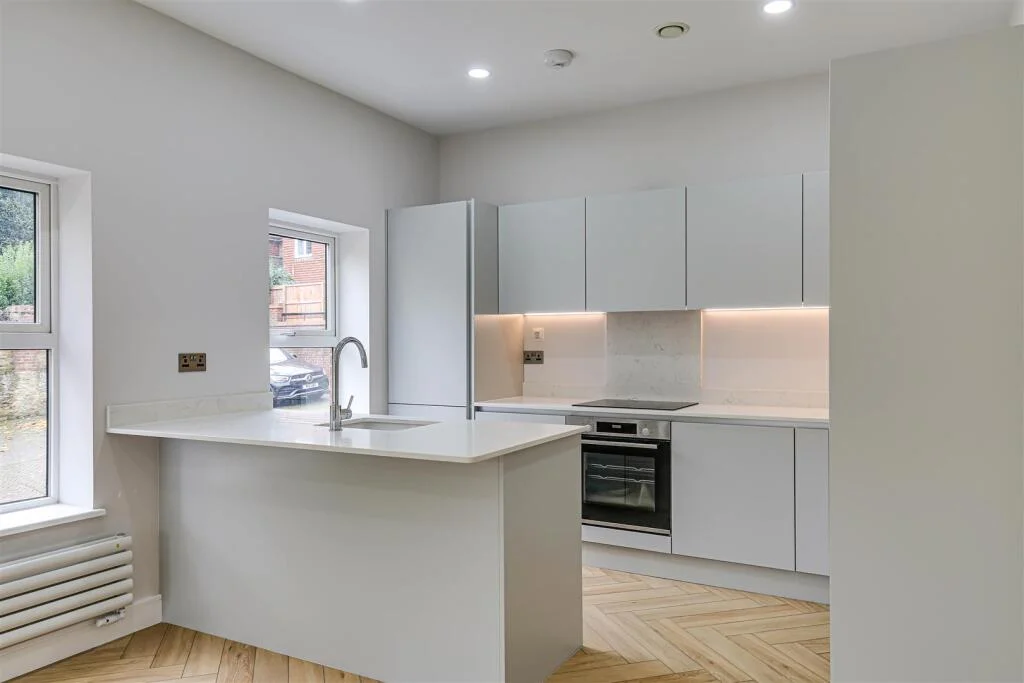Falcon House — Westerham, Kent, photo 11