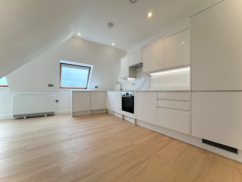Manor Road — Wallington, London, photo 2