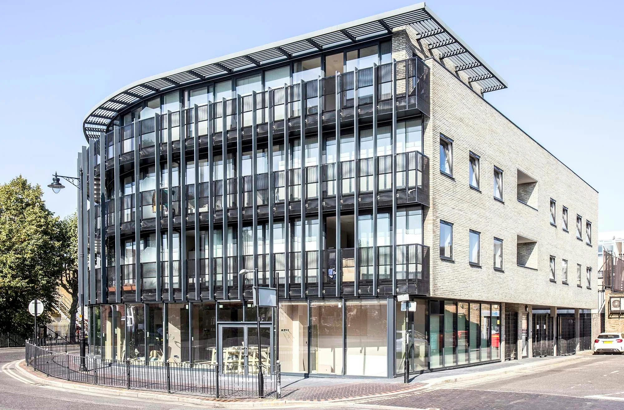 Ray Massey Way — East Ham, London, photo 2